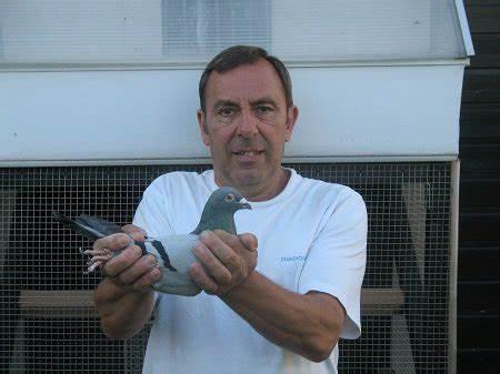 1605183010 1569945330 derycke